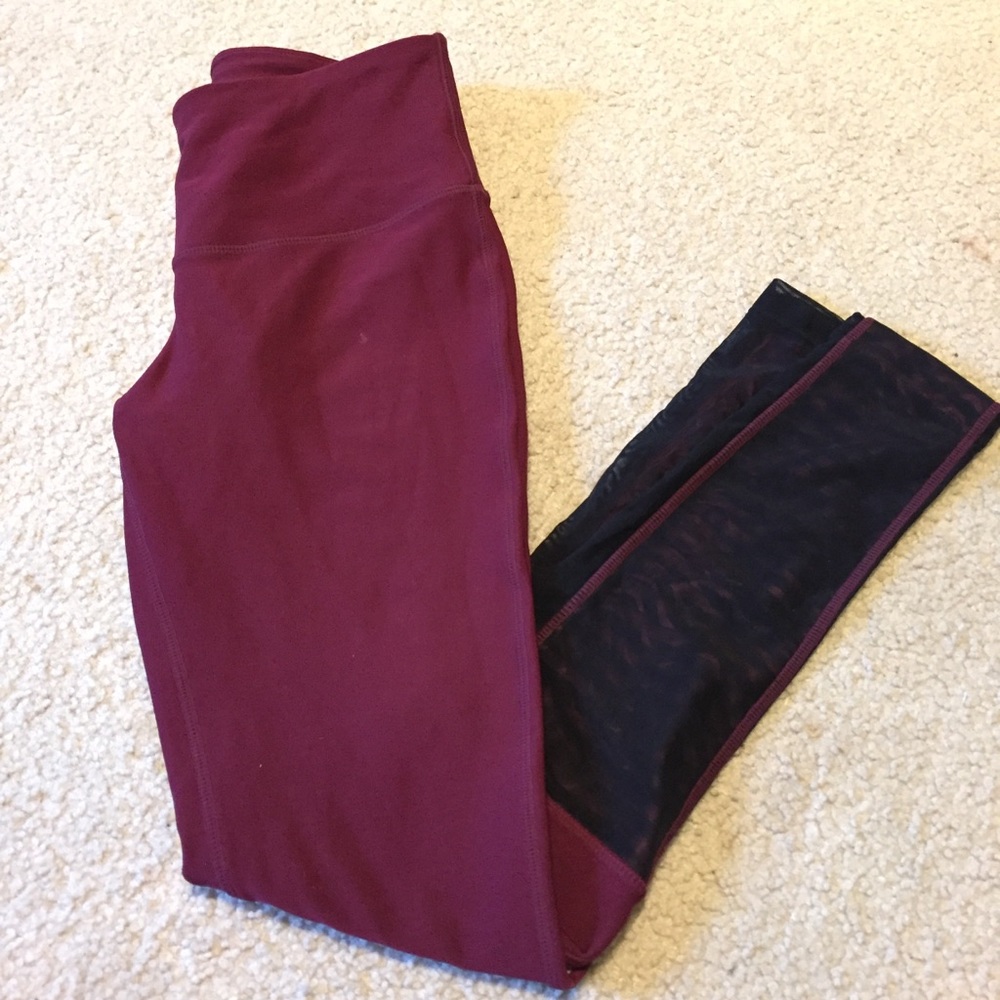 Leggings with mesh